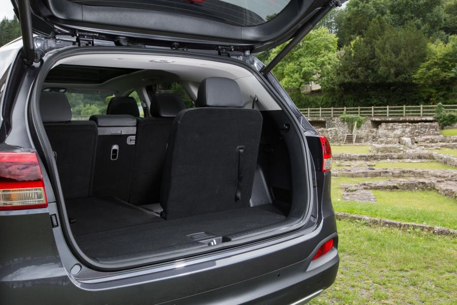 Багажник Kia Sorento EcoDynamics (UM) 2015 года  (UK) (фото 7 из 40)